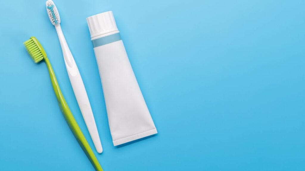 Diş ağardıcı pastalar: faydaları, zərərləri və alternativlər Diş ağardıcı pasta